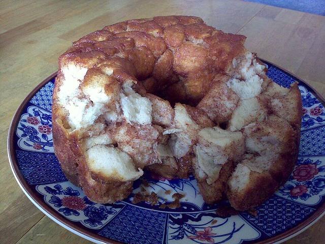 Ingredients and preparation for monkey bread