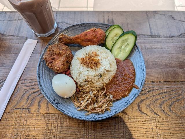 Ingredients and preparation for nasi lemak