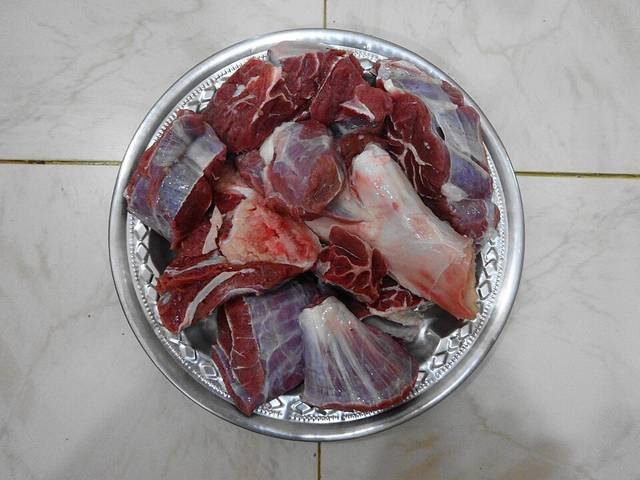 Ingredients and preparation for nihari