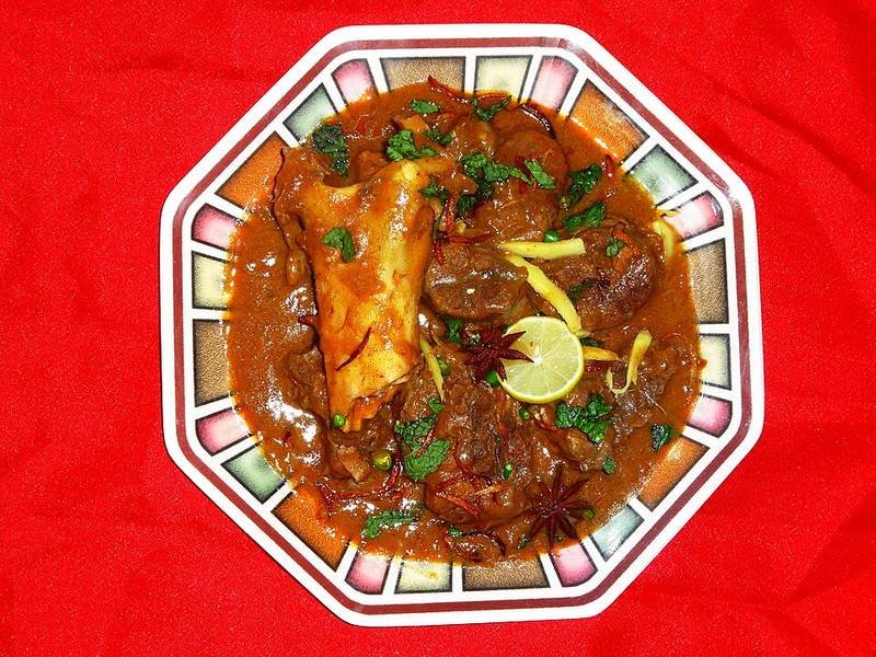Nihari — Pakistani dinner recipe, served and ready to eat