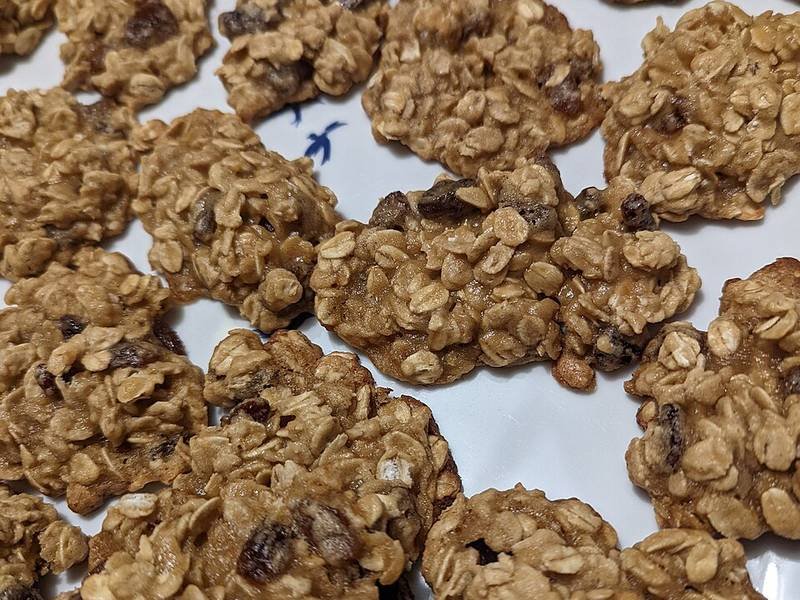 Oatmeal Raisin Cookies — American baking recipe, served and ready to eat