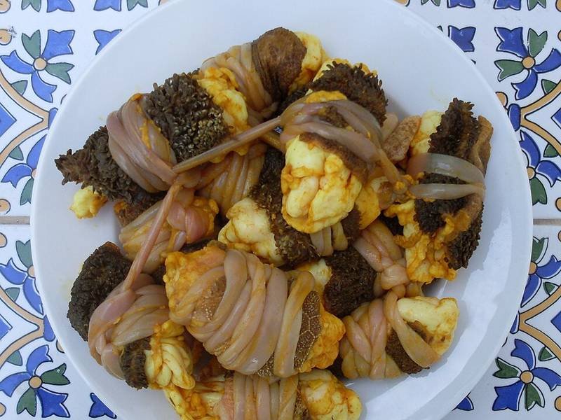 Osbane — Tunisian dinner recipe, served and ready to eat
