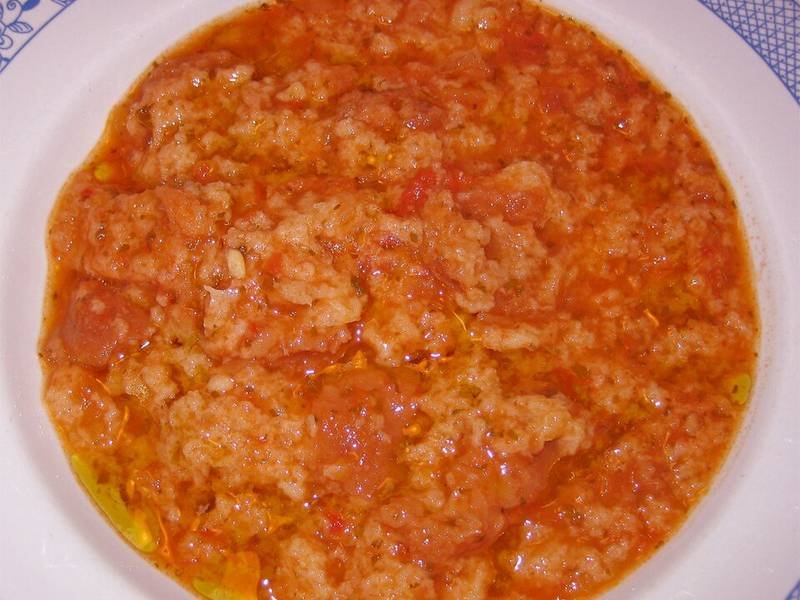 Pappa al Pomodoro, an Italian lunch recipe — tuscan tomato and bread soup