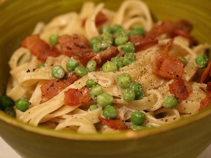 Pasta with Peas and Bacon