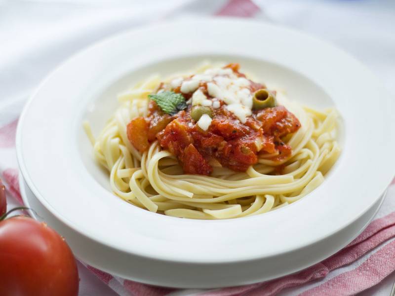 Pasta with Tomato and Basil