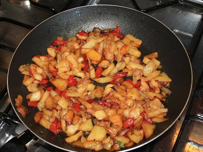 Peperonata — Italian dinner recipe, served and ready to eat