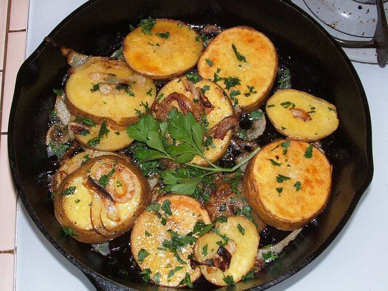 Pommes Lyonnaises