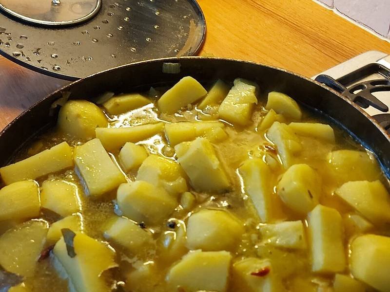 Potato Curry, an Indian dinner recipe — easy aloo curry