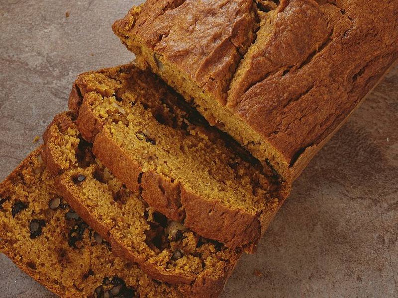 Pumpkin Bread — American baking recipe, served and ready to eat