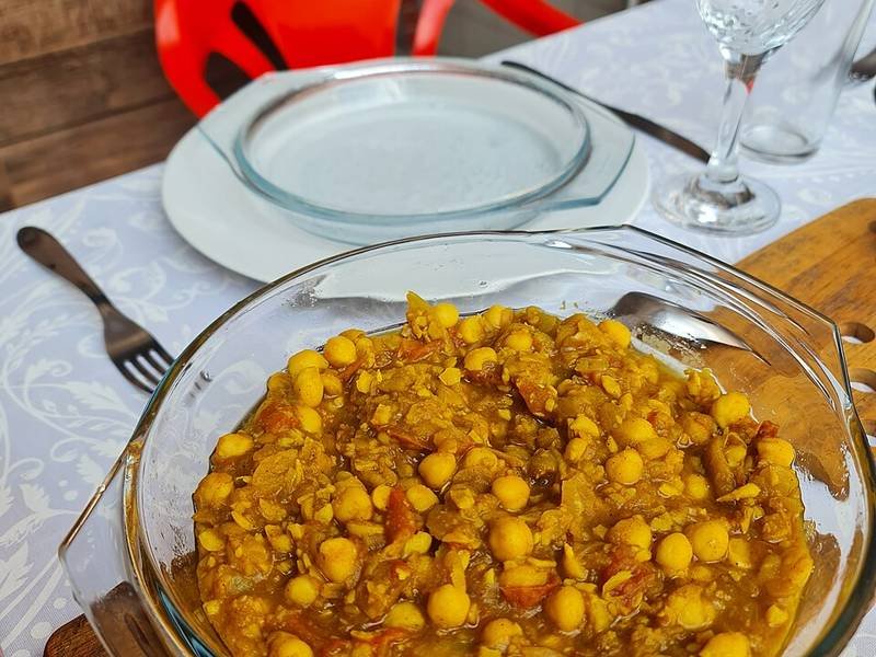 Quick Chickpea Curry — Indian quick meals recipe, served and ready to eat