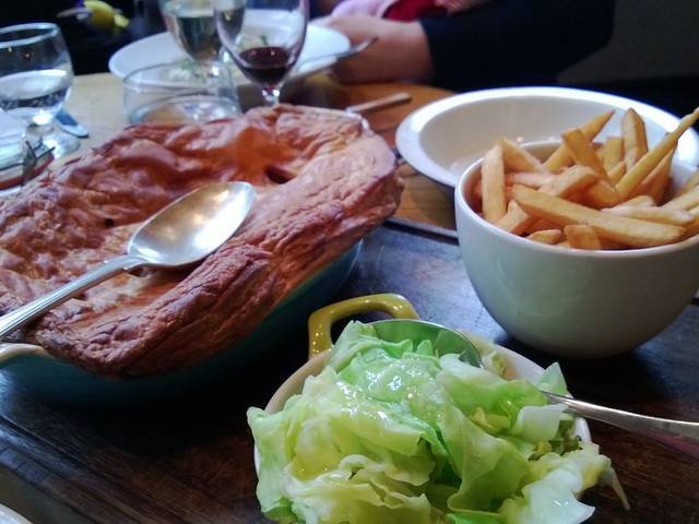 Ingredients and preparation for rabbit pie