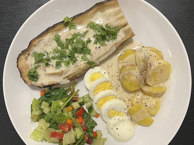 Sabich — Israeli lunch recipe, served and ready to eat