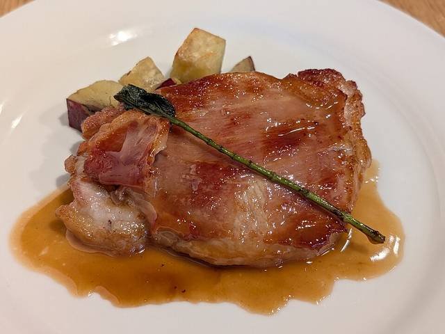 Ingredients and preparation for saltimbocca alla romana