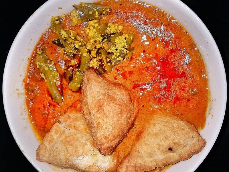 Punjabi Samosas — Indian appetizers recipe, served and ready to eat