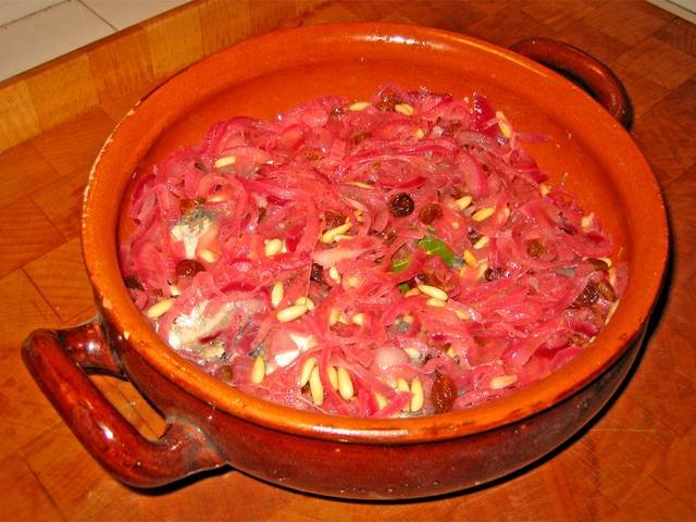 Ingredients and preparation for sarde in saor