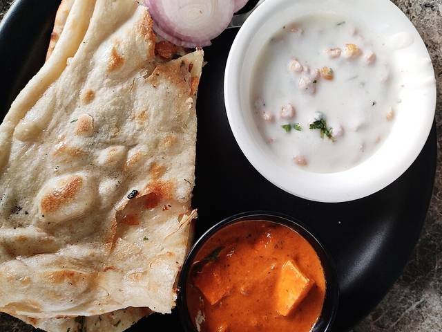 Ingredients and preparation for shahi paneer