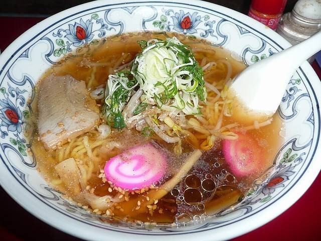 Ingredients and preparation for shoyu ramen