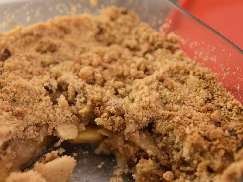 Slow Cooker Apple Crumble
