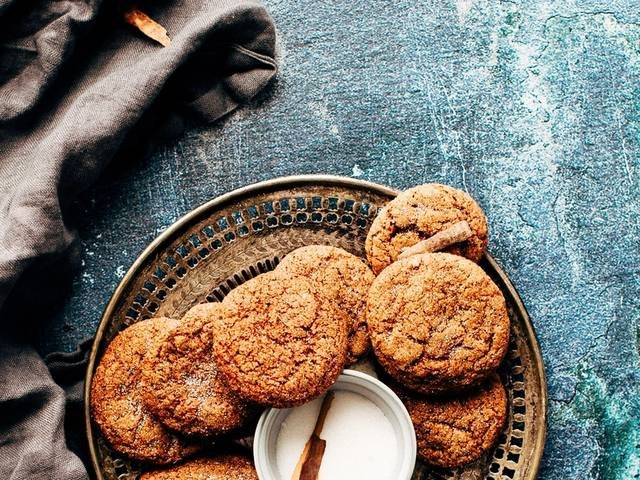 Ingredients and preparation for snickerdoodles