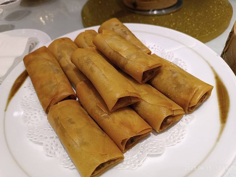 Crispy Spring Rolls — Chinese appetizers recipe, served and ready to eat