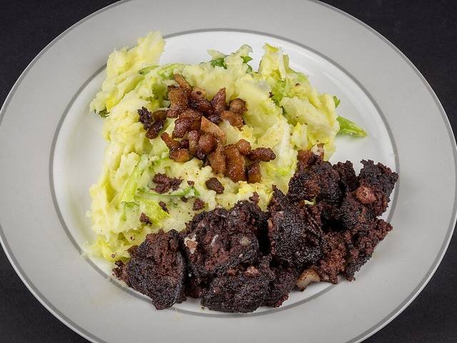 Ingredients and preparation for stamppot