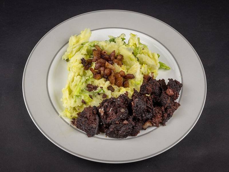 Stamppot — Dutch dinner recipe, served and ready to eat