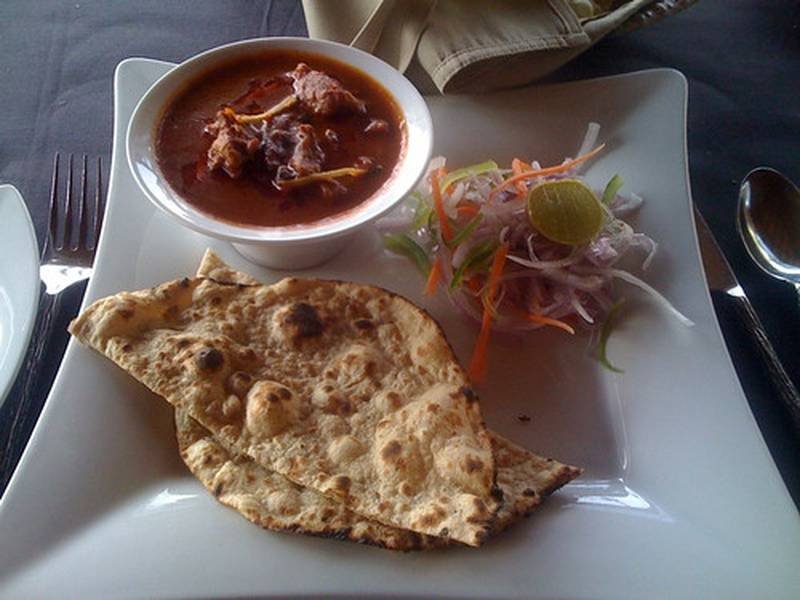 Tandoori Roti — Indian baking recipe, served and ready to eat