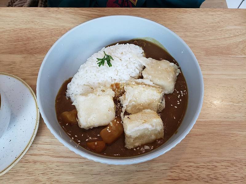 Tofu Katsu Curry — Japanese dinner recipe, served and ready to eat