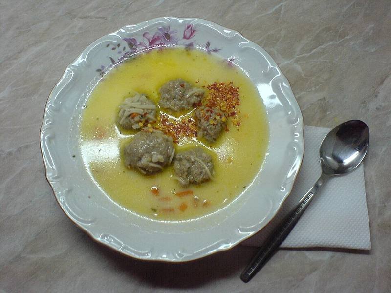 Turkey Meatball Soup, an Italian lunch recipe — weight loss friendly meatball soup