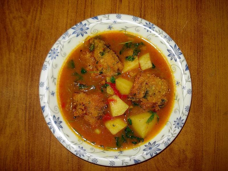 Vegetable Pakoras — Indian appetizers recipe, served and ready to eat