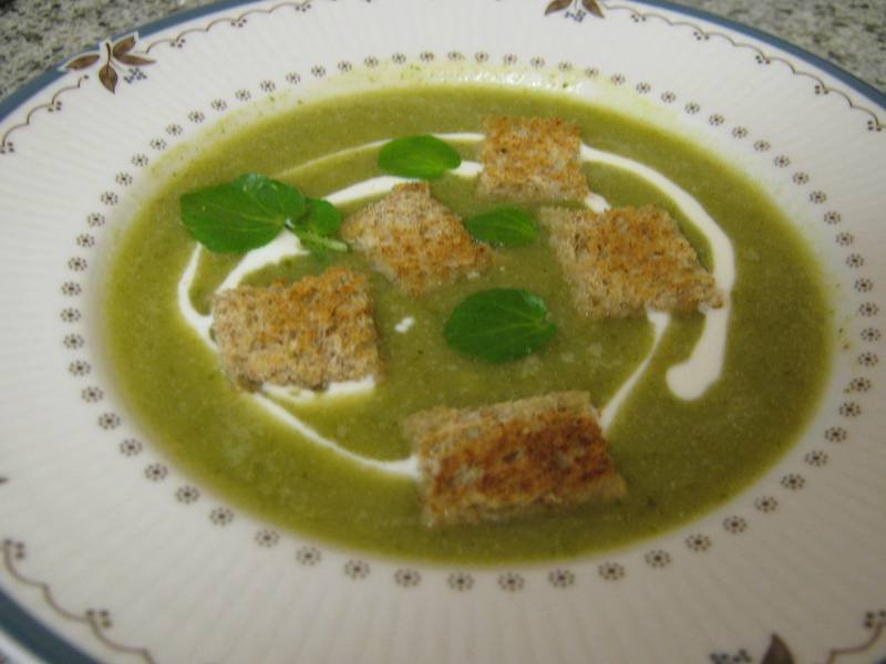 Watercress Soup — British lunch recipe, served and ready to eat